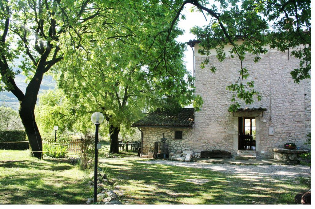Casale Le Due Querce Vendégház Ferentillo Kültér fotó